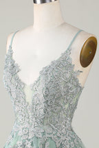 Vestido corto de fiesta con tirantes finos, corte A, color rubor y apliques