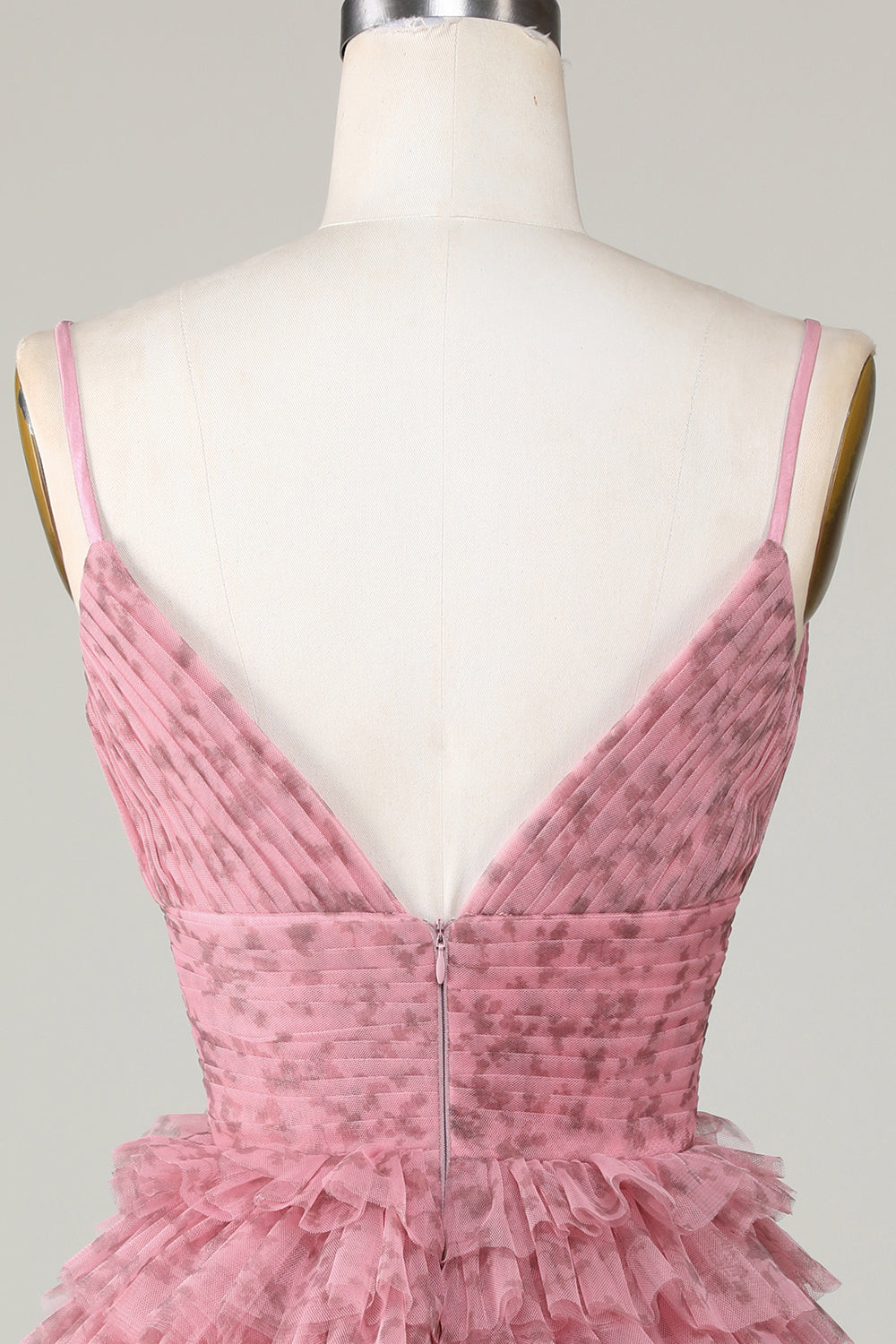 Vestido corto de fiesta con tirantes finos, corte A y volantes, color rubor