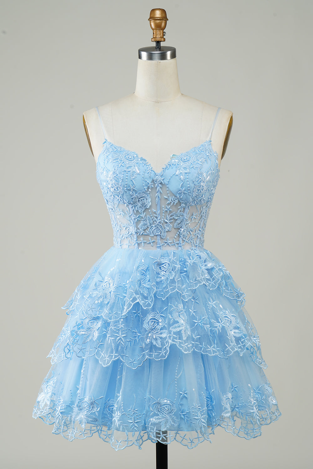 Lindo vestido negro de fiesta corto con corsé escalonado, lentejuelas brillantes y corte en A