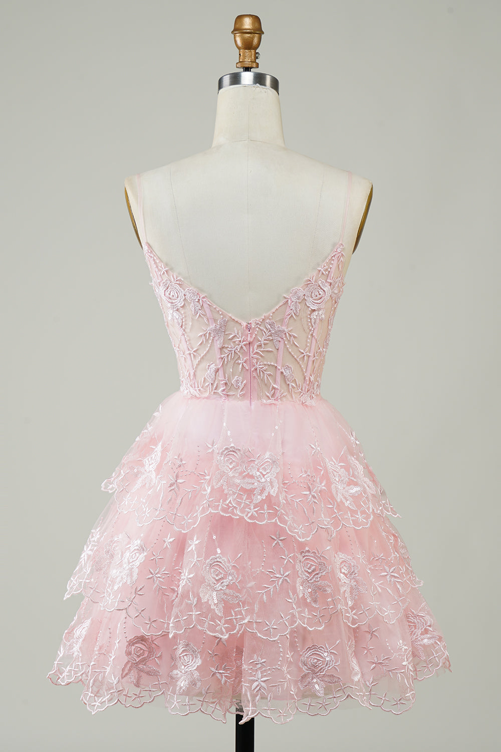 Lindo vestido negro de fiesta corto con corsé escalonado, lentejuelas brillantes y corte en A