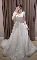 Schlichtes weißes A-Linien-Hochzeitskleid mit langen Ärmeln, weißes Brautkleid Y6729