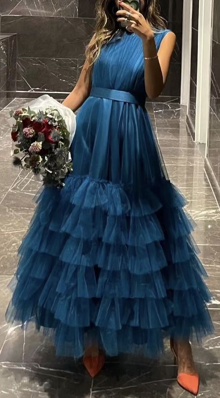 Schlichtes A-Linien-Abendkleid aus Tüll Y4004
