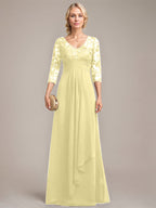 A-Linie V-Ausschnitt Bodenlanges Spitzen-Chiffon-Kleid für die Brautmutter mit kaskadierenden Rüschen und Pailletten 