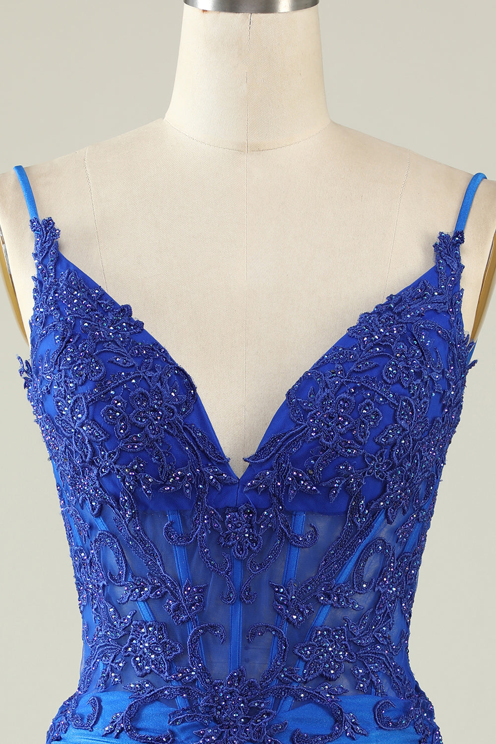 Figurbetontes dunkelgrünes Homecoming-Kleid mit Spaghettiträgern und Korsett und Perlen