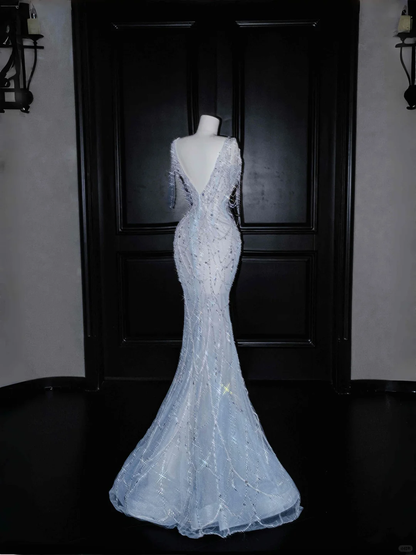 Vestido de fiesta largo de sirena con escote en V y cadena de cuentas de tul azul sueño Y8665