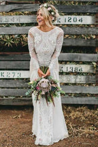 Vestido de novia de gasa con escote barco, mangas largas y espalda descubierta, con encaje WD365