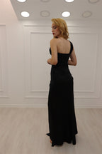A-Linie Schwarzes One-Shoulder-Ballkleid mit Glitzer und ärmellosem Schlitz