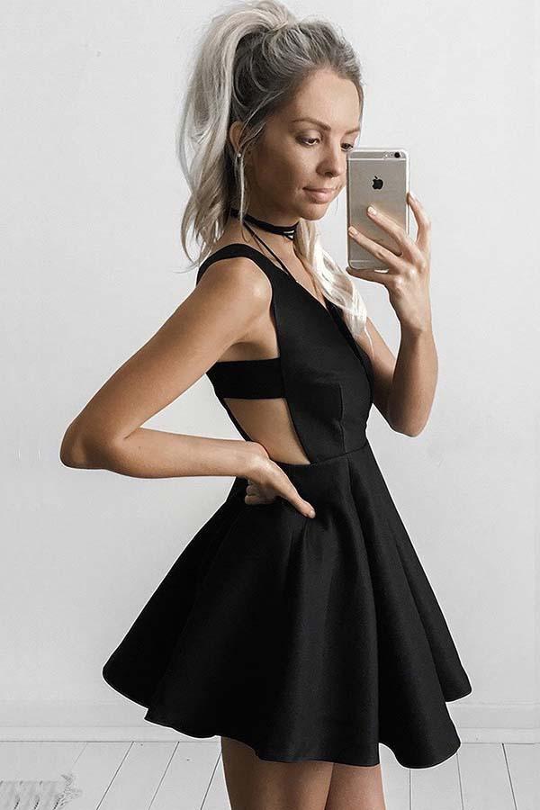 Vestido de fiesta de satén negro con escote en V profundo, corte A y aberturas cortas PD149