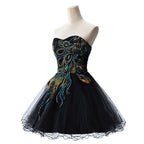 A-Linien-Ballkleid aus Tüll mit Stickereien und Trägern