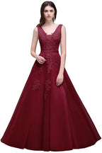 Vestido de dama de honor de tul con apliques, corte A y largo hasta el suelo
