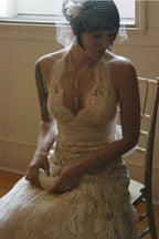 Vestido de novia de encaje con lazo, escote halter, espalda descubierta y corte en A, con cola de corte WD405