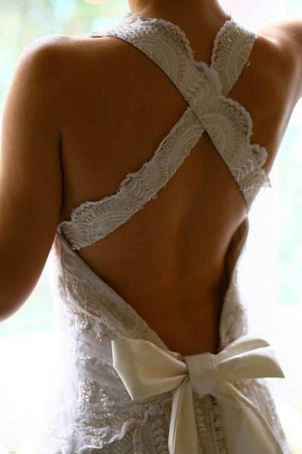 Vestido de novia de encaje con lazo, escote halter, espalda descubierta y corte en A, con cola de corte WD405