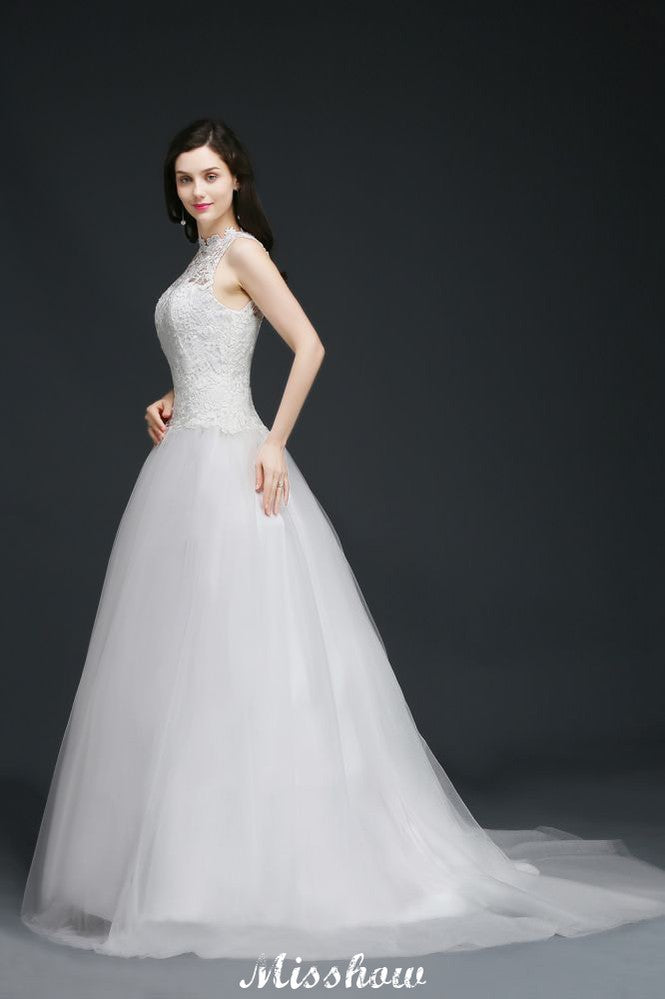 Vestido de novia delicado de cuello alto y corte A