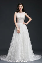 Vestidos de novia sencillos de encaje con cola de joya y corte en A con botones