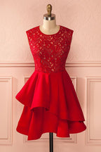 A-Linie Juwel Kurzes rotes Satin-Heimkehrkleid mit Spitzenrüschen PG117