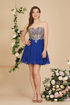Vestidos de fiesta cortos con escote en forma de corazón y apliques de encaje en línea A