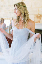 Vestido de dama de honor de gasa azul claro, corte A, hombros descubiertos, largo hasta el suelo, BD065