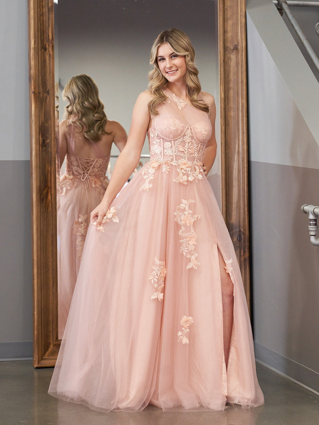 A-Linie One-Shoulder-Ballkleid in Schwarz mit Applikationen