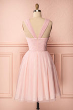 A-Linie Rosa Tüll Träger Falten Perlen Homecoming Kleid Kurzes Ballkleid PD274