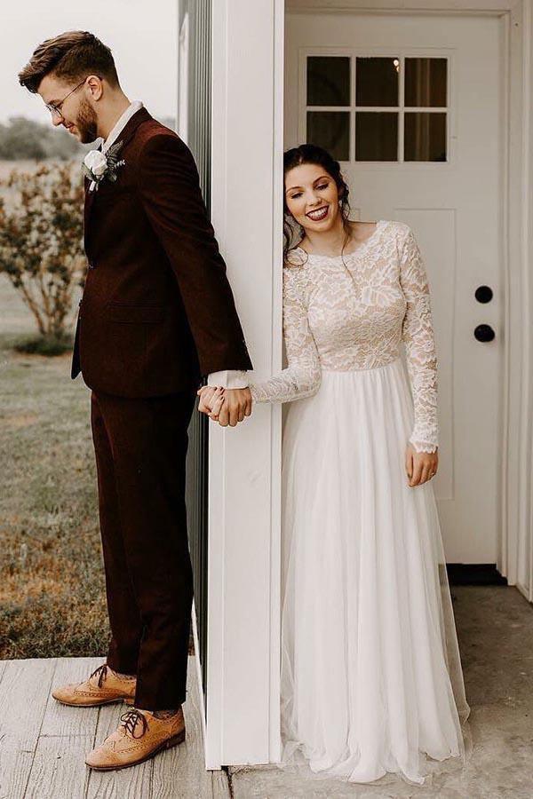 Vestido de novia de corte A, escote redondo, espalda descubierta y parte superior de encaje con mangas largas WD371