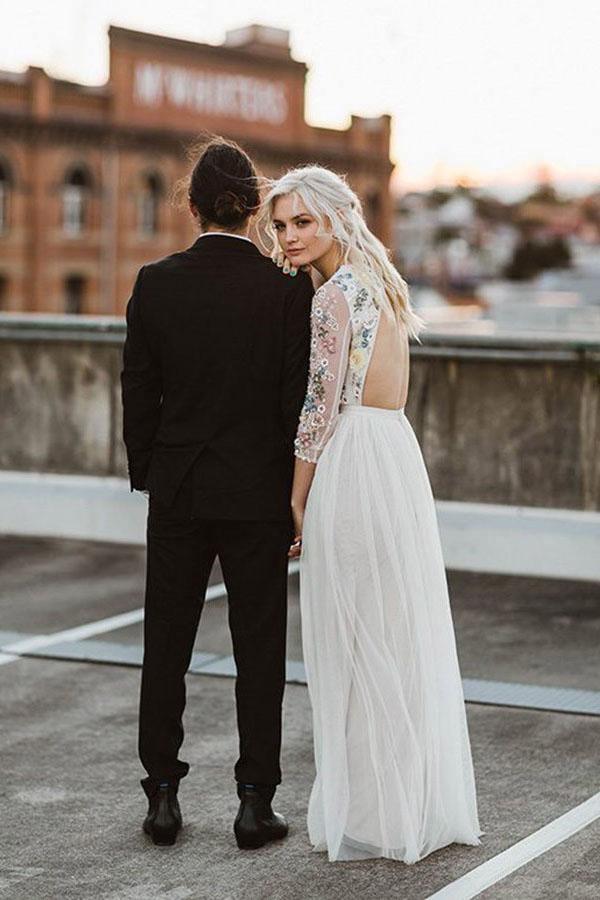 Vestido de novia largo de corte A con escote redondo y mangas largas de encaje WD341