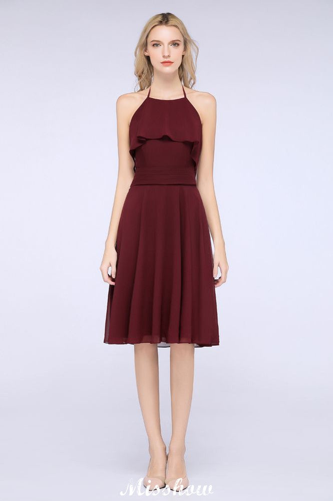 Vestido de fiesta sencillo de gasa con volantes y escote halter hasta la rodilla para dama de honor.