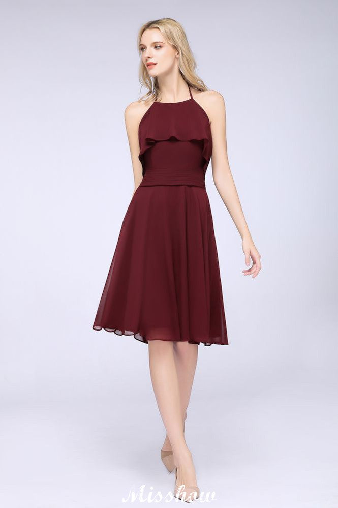 Vestido de fiesta sencillo de gasa con volantes y escote halter hasta la rodilla para dama de honor.