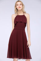 Vestido de fiesta sencillo de gasa con volantes y escote halter hasta la rodilla para dama de honor.