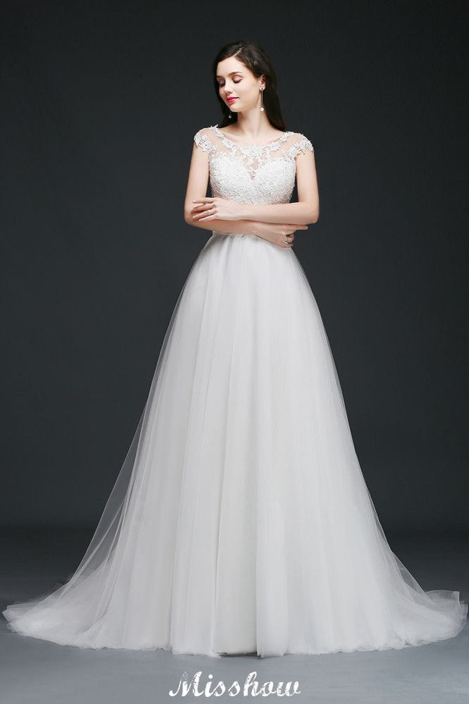 Vestidos de novia glamurosos de tul con cola de corte A y fajín