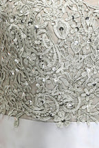 Vestidos de noche plateados con corte A, escote redondo, largo hasta el suelo, mangas casquillo, apliques y faja