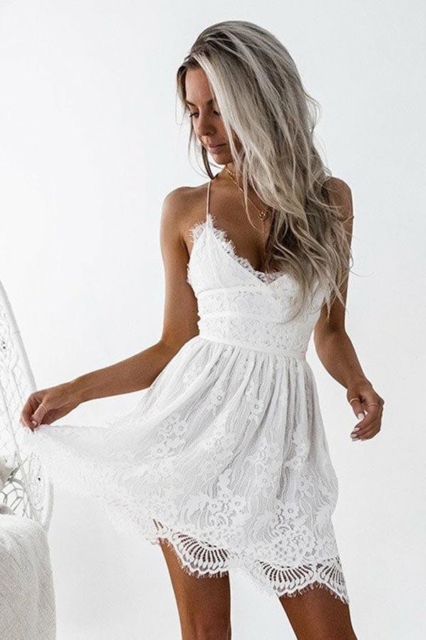 Vestido de fiesta de encaje blanco con tirantes finos, corte A y tirantes cruzados PG191
