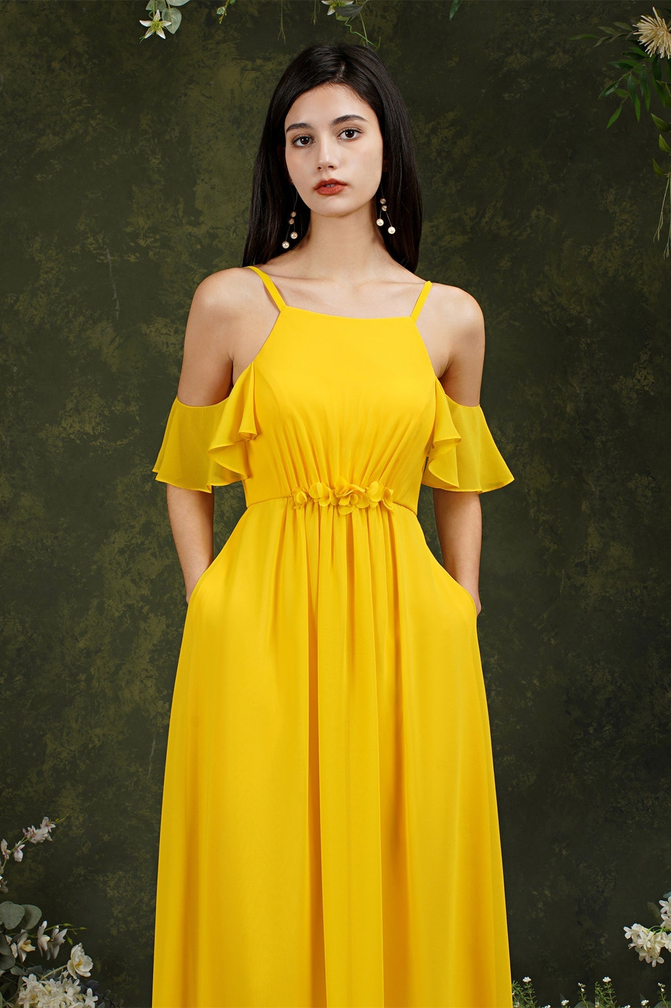 Vestido de dama de honor de gasa con volantes, hombros descubiertos, tirantes finos y bolsillos, corte A