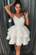 A-Linie Spaghettiträger Stufen Kurzes Satin Homecoming Kleid mit Spitze PD025
