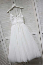 Weißes A-Linien-Ballkleid mit Spaghettiträgern und Tüll PD154