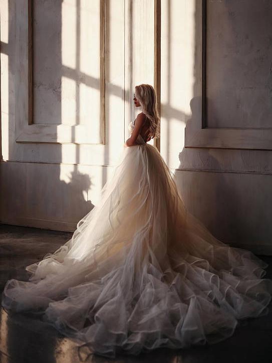 A-Linie Träger Bodenlang Perlenbesetztes Brautkleid Langes Ballkleid WD538