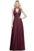 Vestido largo de noche de gasa con escote en V y apliques, sin mangas, para dama de honor