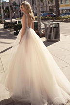 Vestido de novia de tul color marfil con escote en V, espalda descubierta y cuentas, WD437