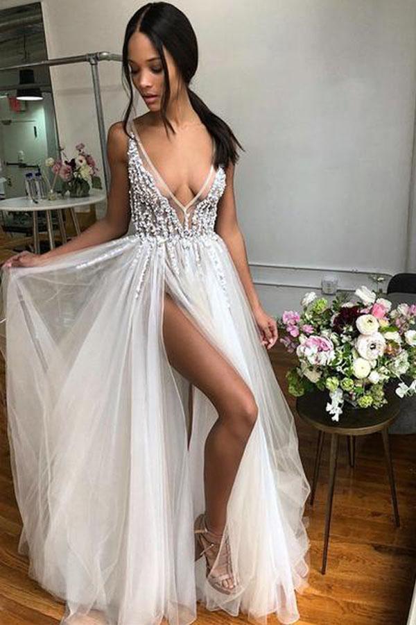 Vestido de novia de tul color marfil con escote en V, espalda descubierta y cuentas, WD437