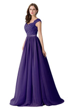 Vestido de dama de honor de gasa con escote en V y apliques en forma de A