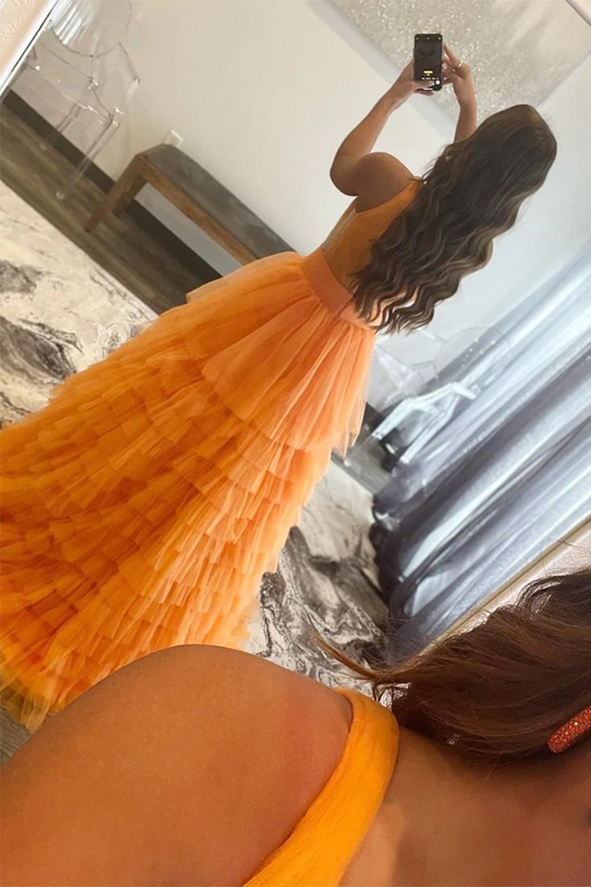 A-Linie V-Ausschnitt Lagen Tüll Lange Ballkleider Orange Formale Abendkleider