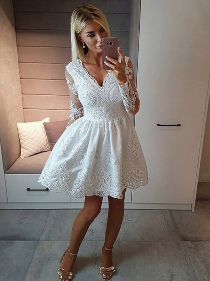 A-Linie V-Ausschnitt Lange Ärmel Spitze Weiß Kurzes Ballkleid