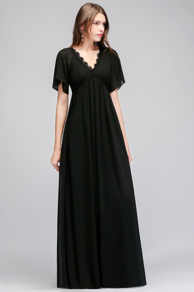 Vestido largo de dama de honor de gasa negra con escote en V y mangas cortas