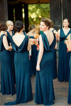 Vestido de dama de honor azul marino con escote en V, cola larga y espalda descubierta BD081