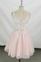 Vestido corto de fiesta de tul rosa y blanco con escote en V y corte A PD350