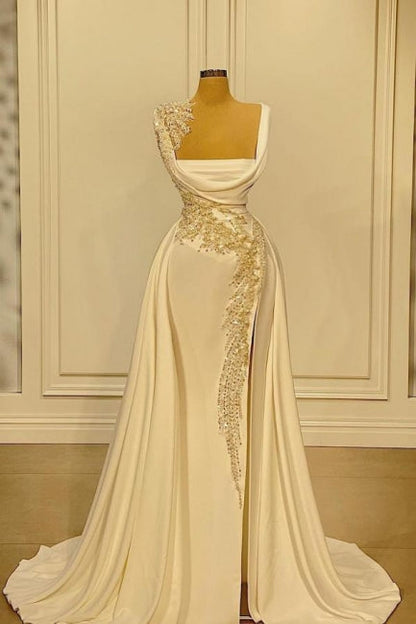 A-Linien-Ballkleid mit breiten Trägern, quadratischem Ausschnitt und Perlenbesatz und Seitenschlitz