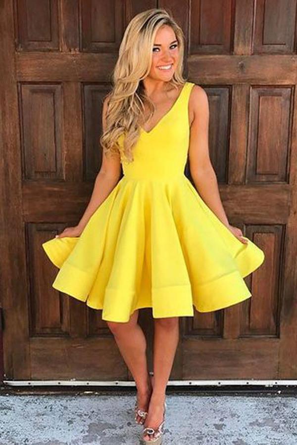 Vestido de fiesta corto de satén amarillo con corte en A, vestido de fiesta para el regreso a casa, vestidos de fiesta cortos PG113