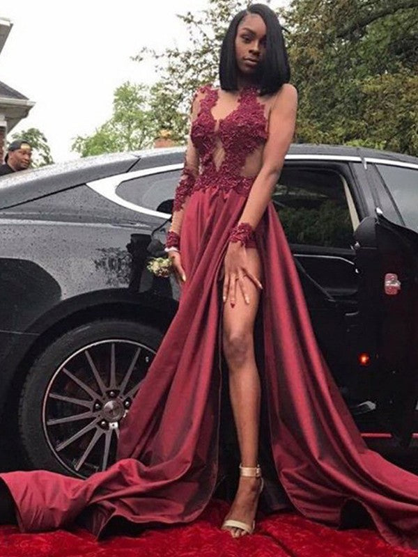 A-Line/Elegant Long Sleeves V-neck Applique Satin Prom Dresses