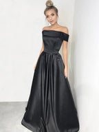 Vestidos de fiesta elegantes de satén con volantes, sin mangas y hombros descubiertos