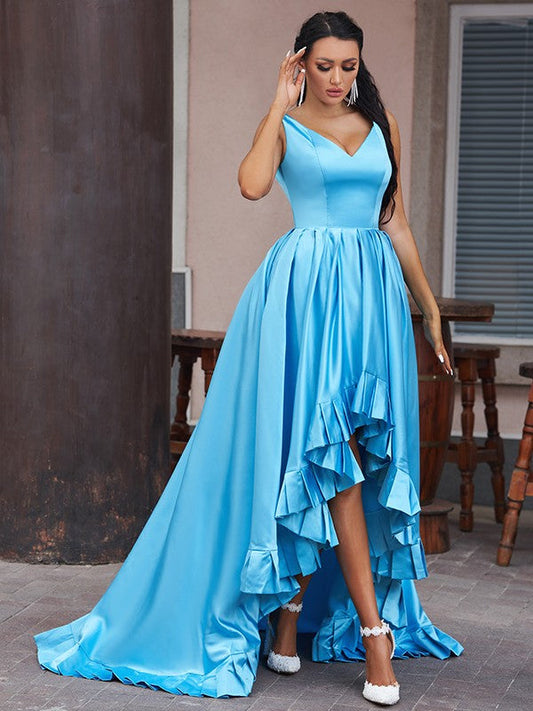 Vestidos de fiesta elegantes de satén con volantes, escote en V, sin mangas y asimétricos