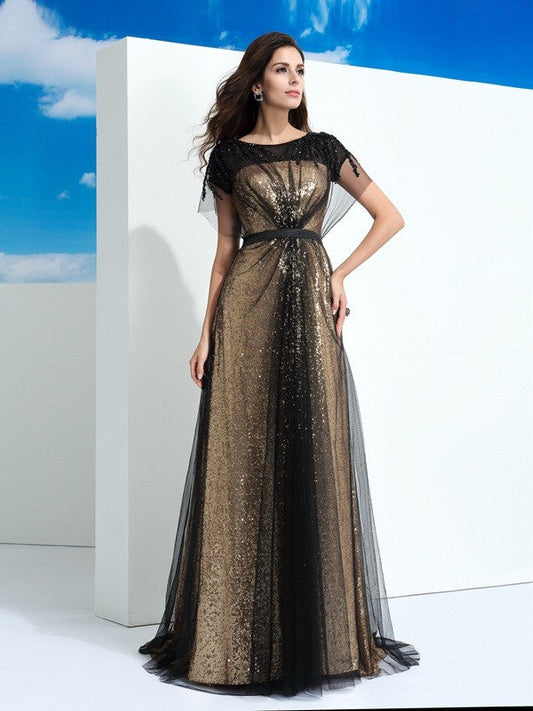 Vestido de fiesta elegante de corte A con escote transparente, lentejuelas, mangas cortas y red larga